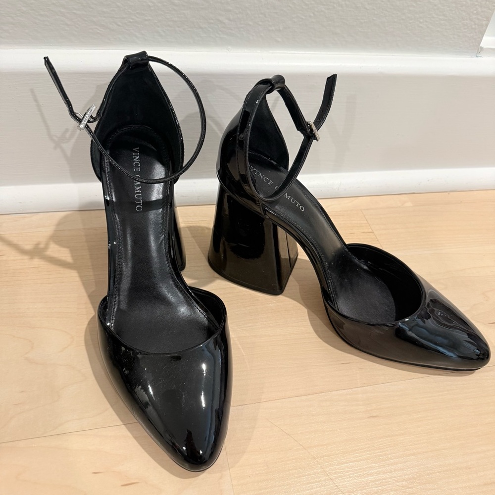 Vince Camuto Addilenz Black Patent Leather Chunky Heel Pumps US Size 9